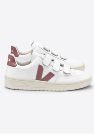 veja nova white dried petal