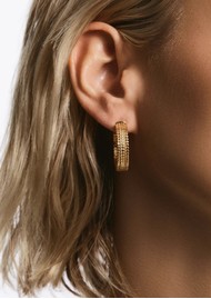 ANNA BECK Medium Scalloped Hoops - Gold