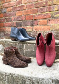 ANONYMOUS Fiona 35 Suede Boot - Pomegranate