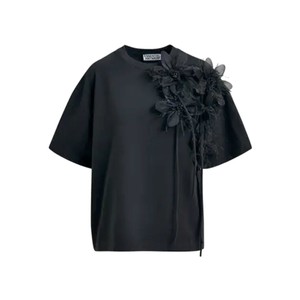 Ibiscus Embellished T-Shirt - Black