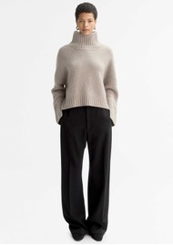 SOFT GOAT Cashmere Girlfriend Turtleneck - Greige