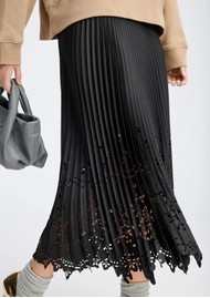 MUNTHE Rustali Pleated Skirt - Black