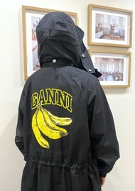 GANNI Flyweight Banana Graphic Long Parka - Black