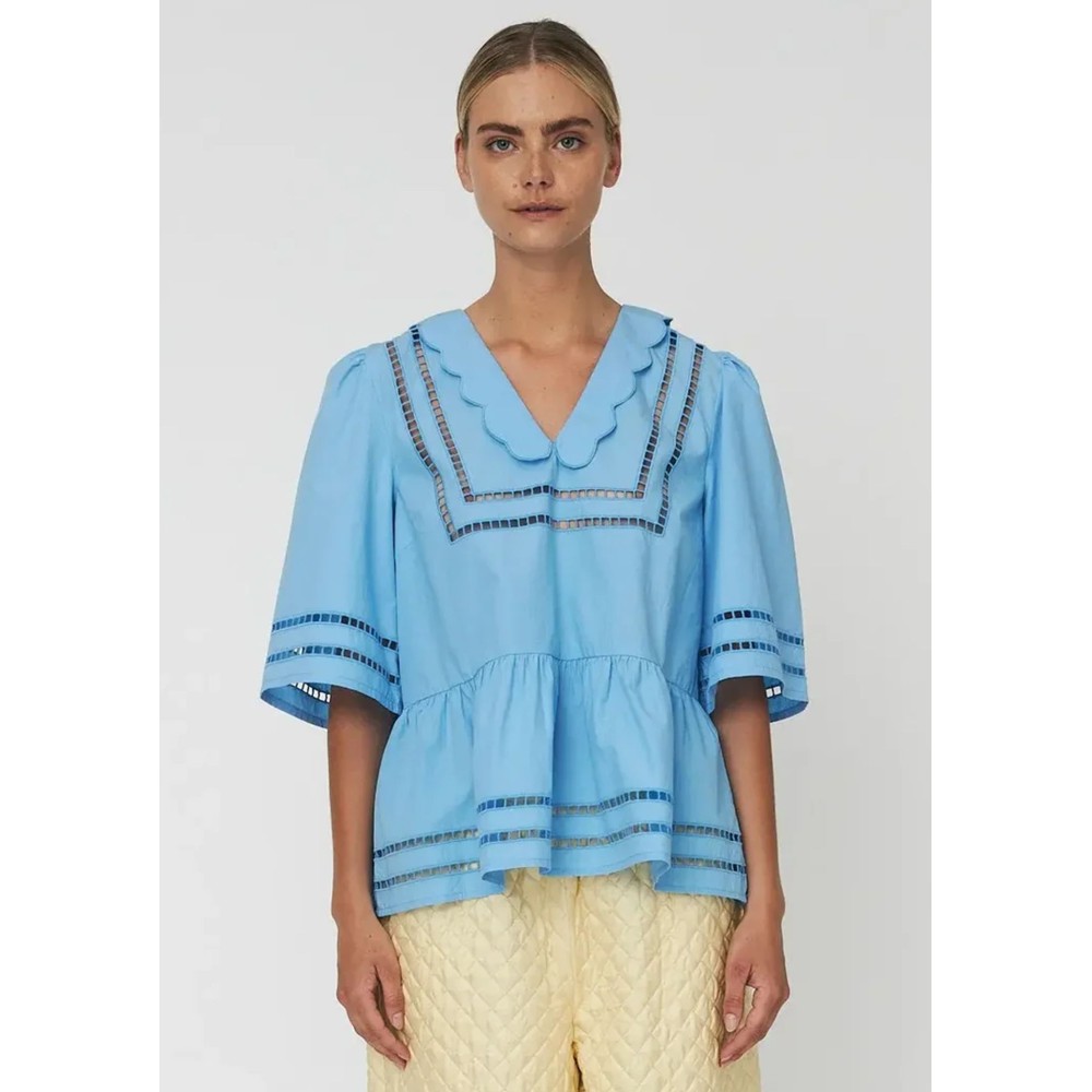 Stella Nova Women's Blue/Coral Scalloped Edge Collar Top